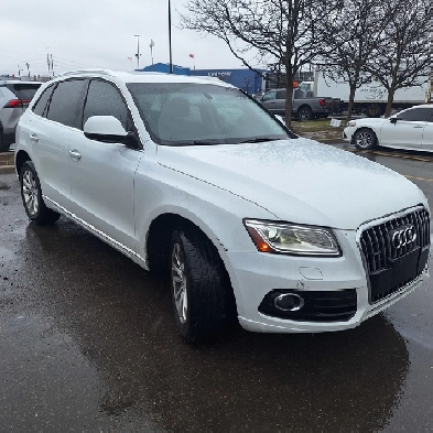 2015 Audi Q5 2.0T Technik, no accidents, 17 service records Image# 1