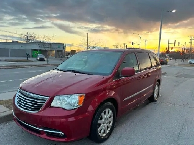 2016 CHRYSLER TOWN AND COUNTRY TOURING STOW AND GO 2 KEYS CLEAN Image# 1