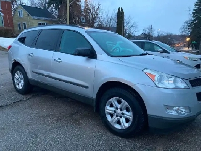2010 Chevrolet Traverse Image# 1