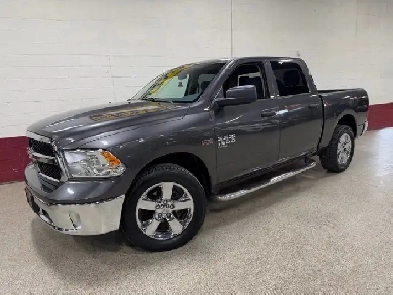 2019 Ram 1500 Classic HEMI 5.7 ST 4x4 CrewCab 5'7' Box|REAR CAME Image# 1
