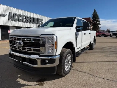 2025 FORD F-350 XLT CREW CAB LONG BOX Image# 1