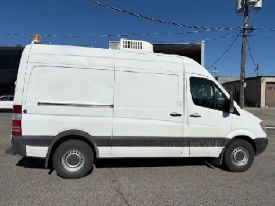 2013 MercedesBenz Sprinter Van 2500 ONLY 87KM1 OWNER144 WB HI
