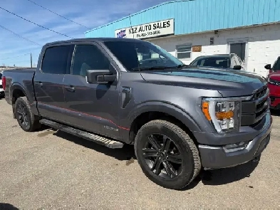 2023 Ford F150 XLT Sport Hybrid LOW KMS