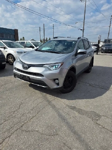 2017 Toyota RAV4 XLE Image# 1