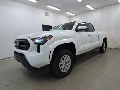 2025 TOYOTA TACOMA SR5 DOUBLE CAB 4X4 AUTO COMME NEUF