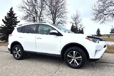 2017 Toyota RAV4 XLE AWD ONE OWNER NO ACCIDENTSWARRANTY INCL