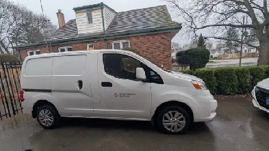 Nissan NV200 Compact Cargo Van 15 000 OBO