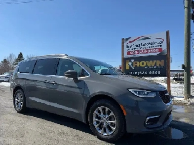 2022 Chrysler Pacifica Touring L AWD CERTIFIED CLEAN CARFAX