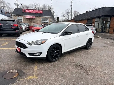 2015 Ford Focus SE FWD 20L One Owner Carfax Clean Certified