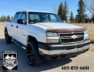 2007 Chevrolet Silverado 2500HD 6L GAS LS 4x4  VERY CLEAN