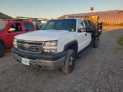 2005 Chevrolet crew cab dump