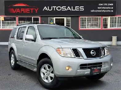 2012 Nissan Pathfinder 4WD 4dr V6 SV 7 Passenger  Backup Camer