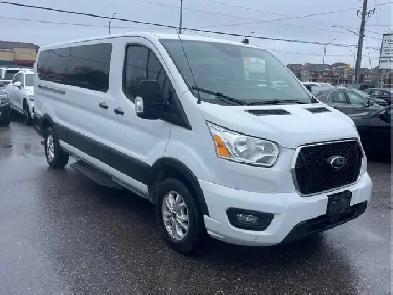 2022 Ford Transit XLT 12 passnger