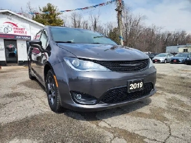 2019 CHRYSLER PACIFICA TOURING - L Image# 1