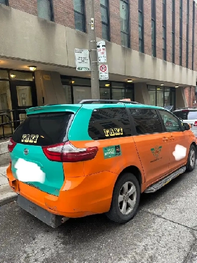 URGENT  2015 Toyota Sienna Wheelchair Accessible Van