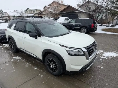 2022 Nissan Pathfinder Platinum