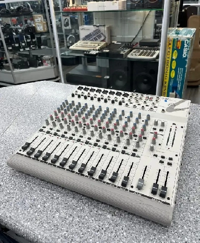 Wharfedale Pro R2004 Mixer 16 Channel