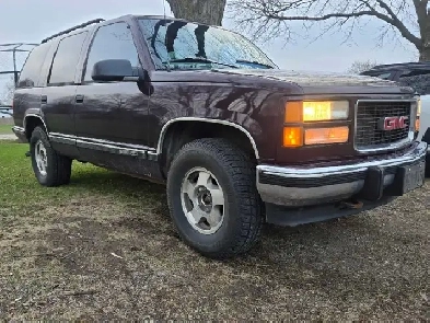1997 GMC Yukon SLE 4x4 Loaded V8 Image# 1