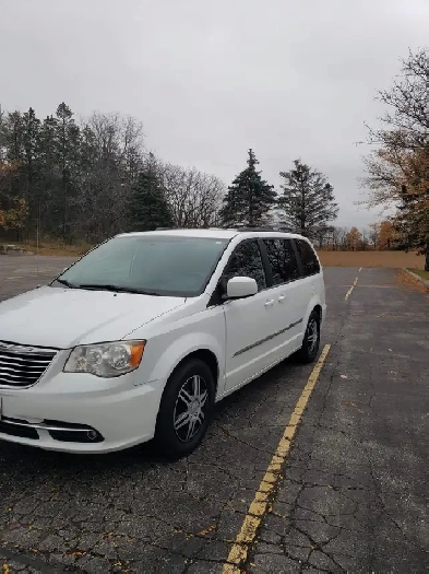 2014 Chrysler Town and Country