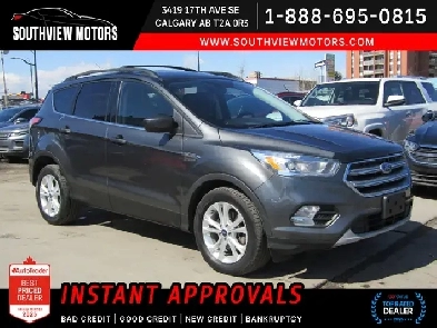 2017 Ford Escape 4WD SE CARPLAY / NAVI / B.CAMERA / SYNC / HEATE Image# 1