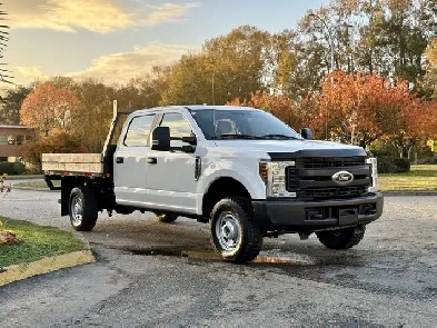 2018 Ford F-350 XL 4X4 8 Foot Flatdeck Image# 1