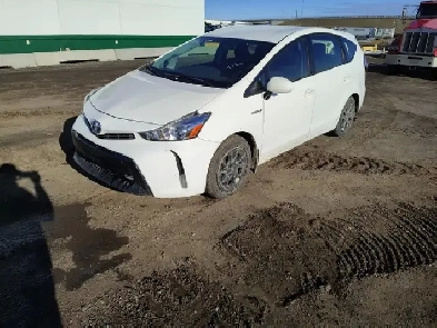 2017 Toyota Prius v Image# 1
