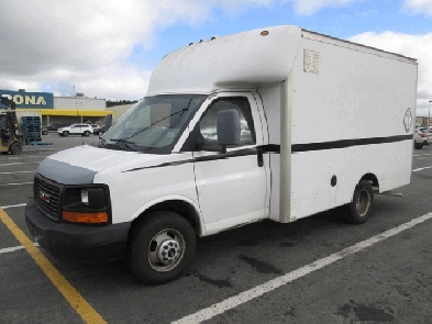 2008 gmc  chev cube van box truck camper project
