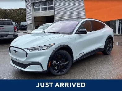 2023 Ford Mustang MachE Premium Awd  Full Electric  Leather