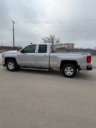 2017 Chevrolet Silverado LT