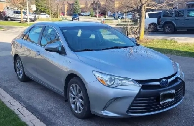 2016 Toyota Camry XLE Hybrid Image# 1
