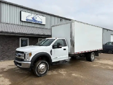 2018 Ford F550 Reg Cab Cube XLT RWD 67L  Clean Title