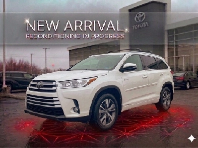 2020 Toyota Highlander XLE  Sunroof  Power Liftgate