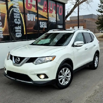 2016 Nissan Rogue SV  AWD  Back up camera  Panoramic sunroof