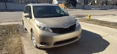 2011 Toyota Sienna LE
