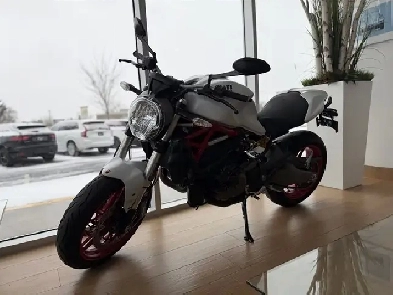 2016 Ducati Monster 821 Image# 1
