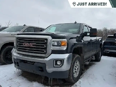 2015 GMC Sierra 2500HD SLE 4WD Crew Cab | HD Trailering Package Image# 1
