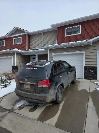 2013 Kia Sorento LX AWD – NEW ENGINE | No Accidents Image# 1