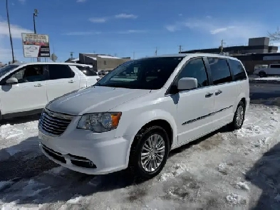 2015 Chrysler Town  Country Touring