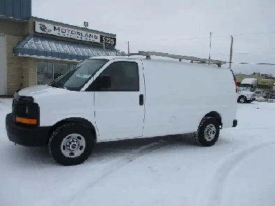 2015 GMC Savana Cargo Van RWD 2500 135