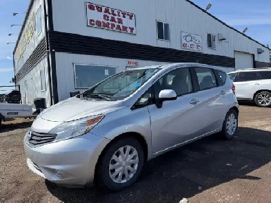 2014 Nissan Versa Note Auto  back up camera  low kms only 103