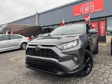 2020 Toyota RAV4 XLE AWD  Mags  Toit  C