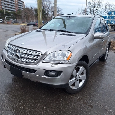 2007 MercedesBenz MClass ML 500 50L Fantastic condition insid