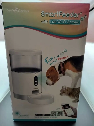 Pet Genius Smart Feeder with Live wifi camera