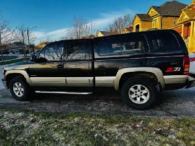 2000 Chevrolet Silverado 1500 LT 950000 certified