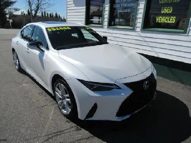 2025 Lexus IS IS 300  Luxury  Sunroof  AWD  V6  Off Lease