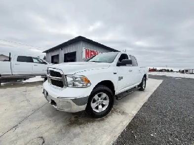 2022 RAM 1500 CLASSIC SLT CREW CAB 4X4  57L V8 HEMI  FINANCIN