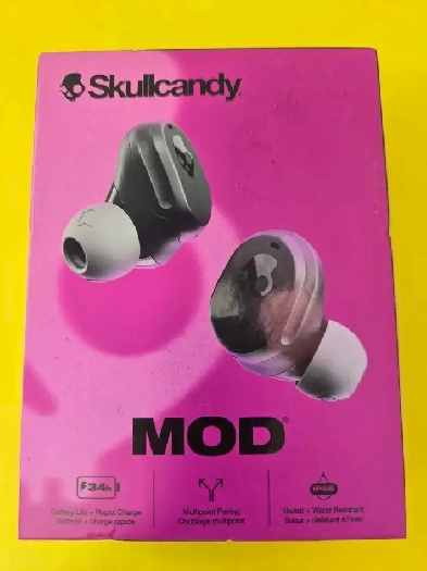 BRAND NEW SKULLCANDY  MOD  WIRELESS HEADPHONES
