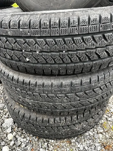 LT22575R16 Bridgestone 4 2024