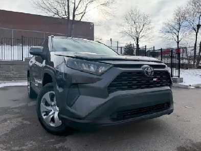 2019 Toyota RAV4 FWD LE clean Carfax