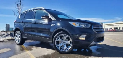 2017 Ford Escape Titanium  20L 4WD Fully Loaded RemoteStart
